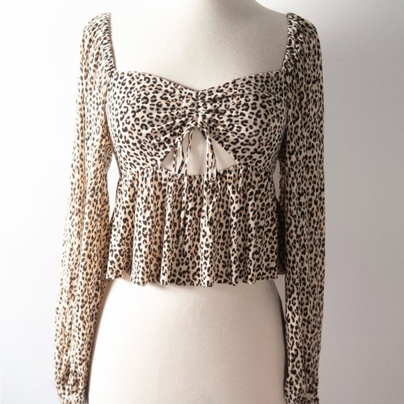 Urban Outfitters leopard peplum top
Size S | NWOT - Picture 4 of 4